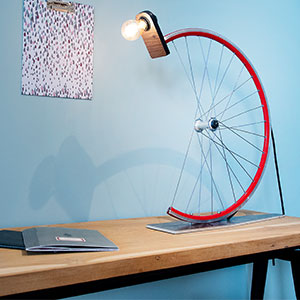 Upcycling, cycling desk lamp